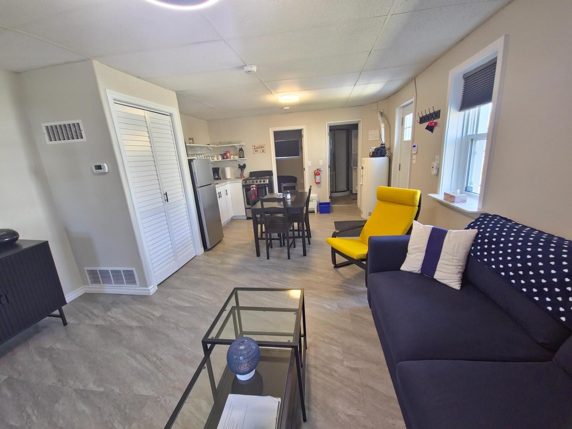 Cozy Home On A Quiet Street Minutes To Dt Kingston Exterior photo